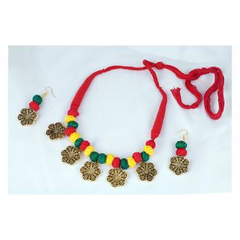 Red jewellery 2