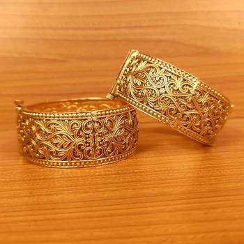 Gold bangles-and-bracelets 2