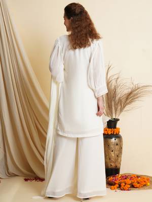 Off-white embroidered georgette salwar 3