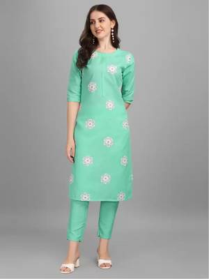 Sea Green Cotton Slub Women's Embroidered Kurta & Pant Set With Dupatta 5