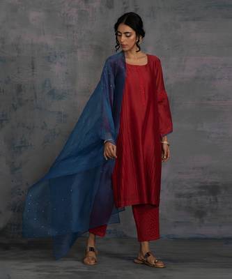Scarlet Red Flared Sleeves Kurta With Pant & Blue Dupatta 5
