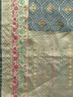 Dark Green Woven Organza Saree With Blouse 4