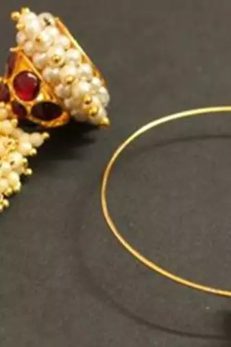Beautiful Handmade Gold Plated Kemp Hoop Jhumka