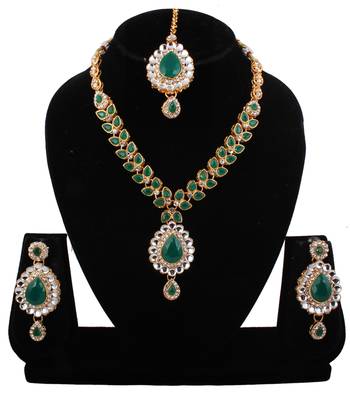 Green cubic zirconia necklaces 1