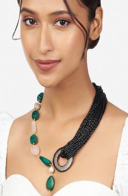 Bohemian Black & Green Beaded Necklace With Agates 2