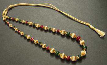 Beautiful Handmade Red Green Beaded Necklace  1