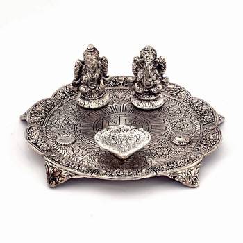 White Metal Lord Laxmi Ganesh With Dia Thali 1