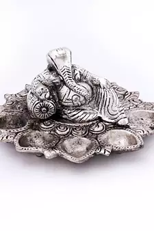 White Metal Lord Ganesha Idol with Five Dia