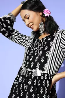 Black printed cotton maxi-dresses