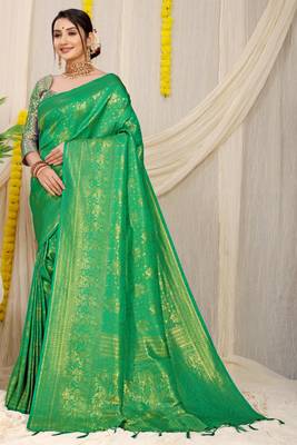 Green woven kanchipuram silk saree with blouse 1