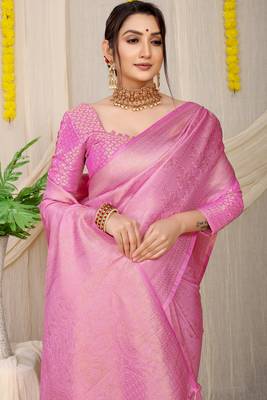 Pink woven kanchipuram silk saree with blouse 3