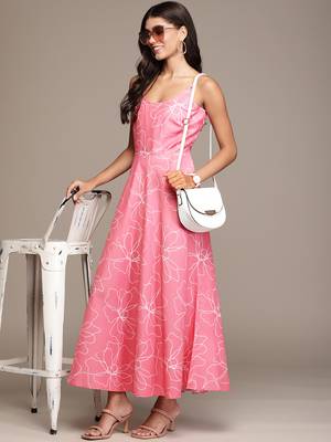 Pink printed polyester maxi dresses 5
