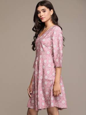 Pink printed crepe short dresses 3