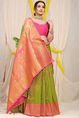 Green woven kanchipuram art silk saree with blouse 2