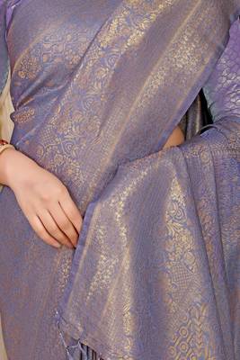 Purple woven kanchipuram silk saree with blouse 4