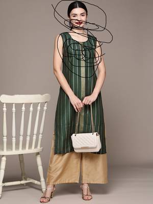 Green printed art silk kurtas-and-kurtis 5