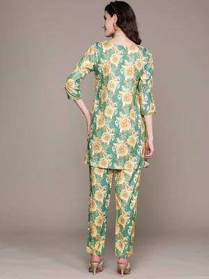 Green printed rayon kurta sets 3