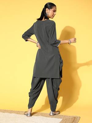 Grey printed crepe kurta sets 3