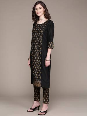 Black printed crepe kurta sets 2