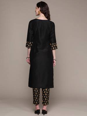 Black printed crepe kurta sets 3