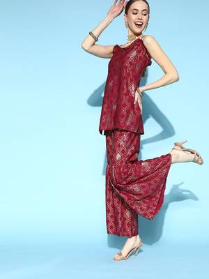 Maroon printed crepe kurta sets 2
