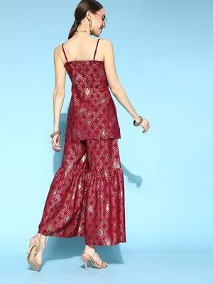 Maroon printed crepe kurta sets 3