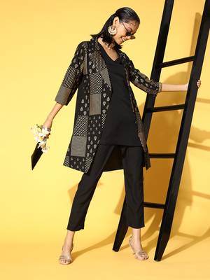 Black printed art silk kurta sets 5