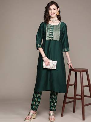 Green printed art silk kurta sets 5