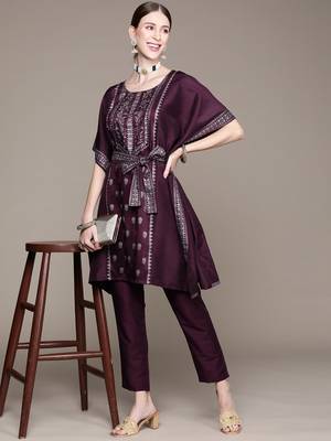 Purple printed art silk kurta sets 5