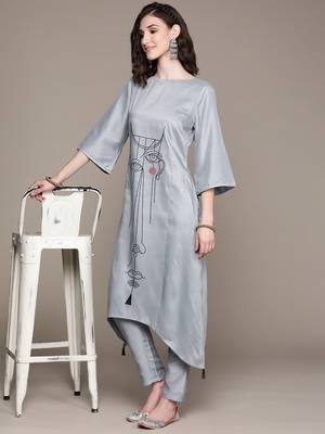 Grey printed art silk kurta sets 5