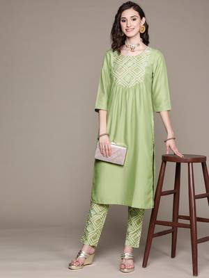 Green printed art silk kurta sets 5