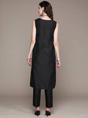 Black printed art silk kurta sets 3