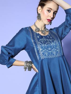 Blue printed art silk kurta sets 4