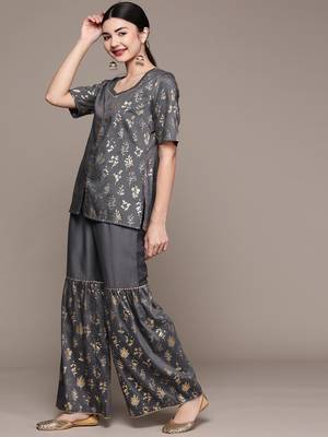 Grey printed art silk kurta sets 2