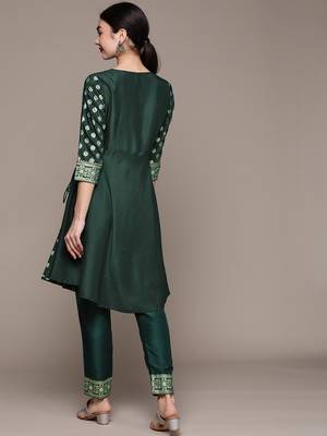 Green printed art silk kurta sets 3