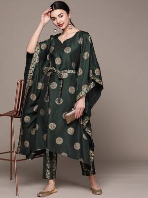 Green printed art silk kurta sets 5