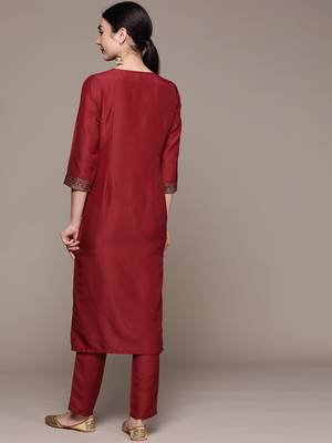 Maroon printed art silk kurta sets 3
