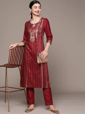 Maroon printed art silk kurta sets 5