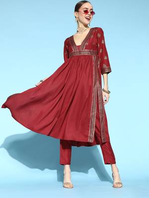 Maroon printed art silk kurta sets 1
