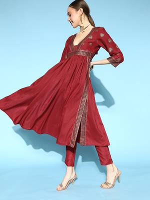 Maroon printed art silk kurta sets 2