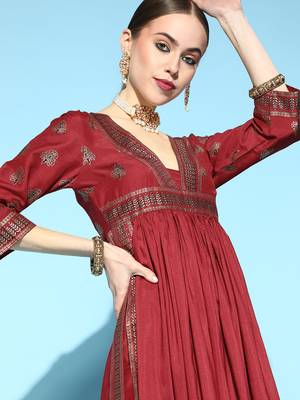 Maroon printed art silk kurta sets 4