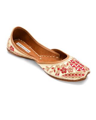 Mirror Embroidered Women Punjabi Jutti 2