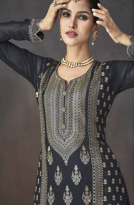 Black Georgette Embroidered Pakistani Salwar Kameez 4