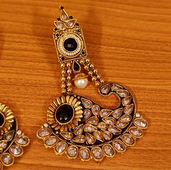 Black danglers-drops 2