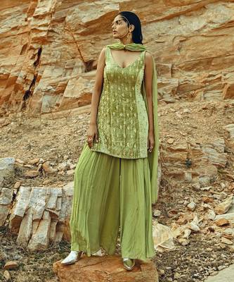 Pista Velvet Sharara Set 3