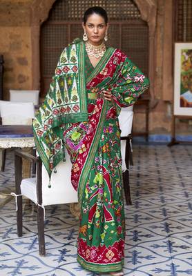Green printed silk saree with blouse 2