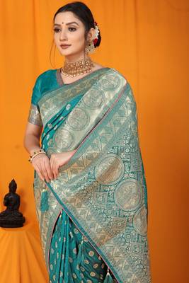 Turquoise woven kanchipuram silk saree with blouse 3