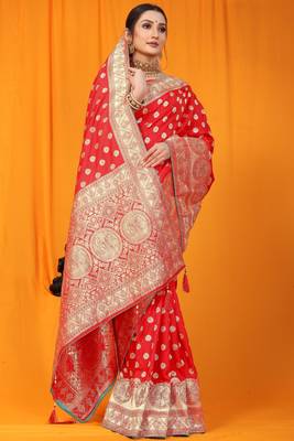 Red woven kanchipuram silk saree with blouse 2
