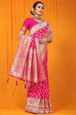 Pink woven kanchipuram silk saree with blouse 2