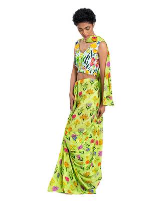 Green Crepe Plain Saree With Blouse 6